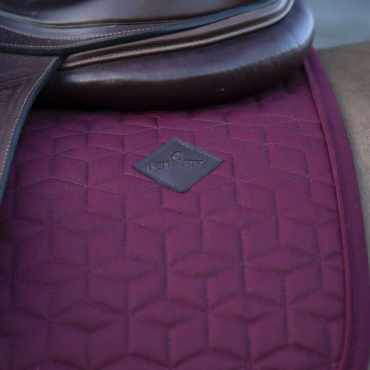 Kentucky Zadeldekje Classic Springen Bordeaux 3