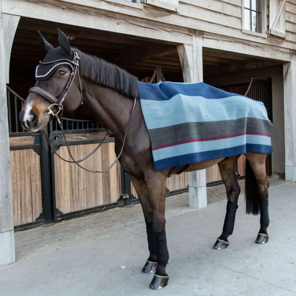 Kentucky Fleecedeken Heavy Square Stripes Navy/Grijs Dots 1