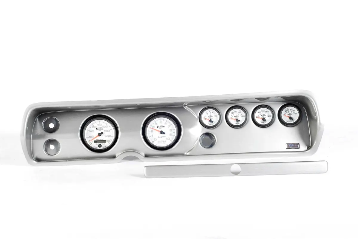 Thunder Road Vintage-Style Gauge Cluster With Autometer Dials – 103641112 1